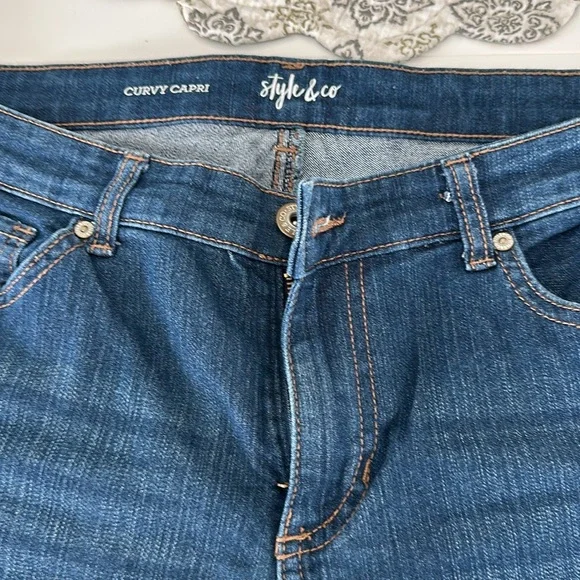 Style & Co Mid-Rise Curvy Capris brand new! - Picture 4 of 6